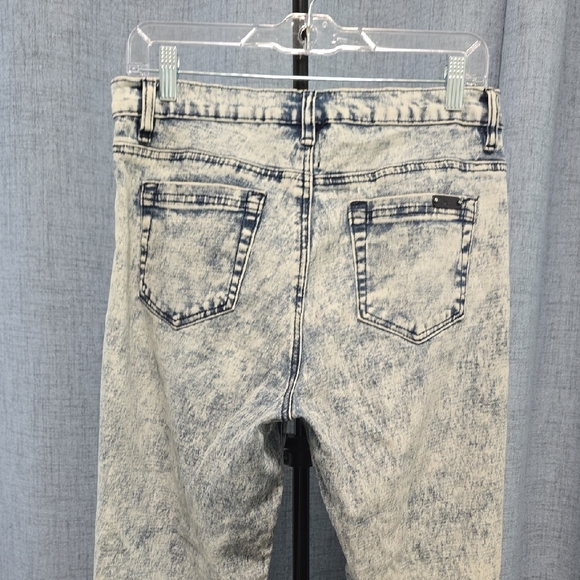 DG2 by Diane Gilman Acid Wash Straight Leg Jeans. Retro 80s Feel Size 12 - Picture 8 of 11
